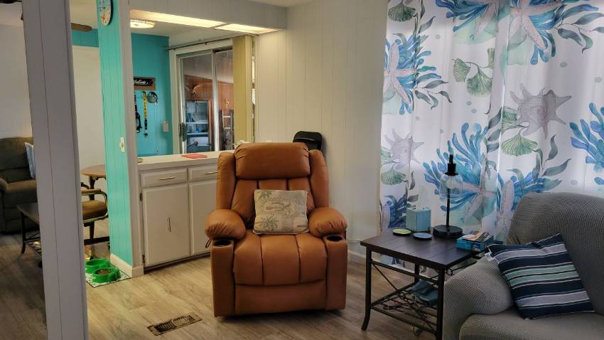 205 Rainbow Lane West a Dundee, FL Mobile or Manufactured Home for Sale